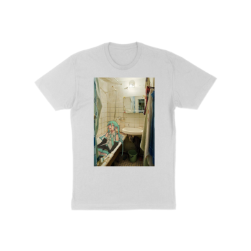 miku in the bathroom T-Shirt